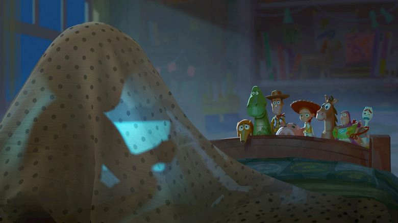 Konsep Seni Tom Hanks sebagai Woody, Tim Allen sebagai Buzz, Joan Cusack sebagai Jessie, Blake Clark sebagai Slinky, dan Tony Hale sebagai Forky dengan cemas menonton seorang anak bermain di tablet di Toy Story 5