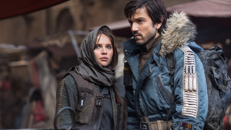 Jyn Erso dan Cassian Andor on Says in Rogue One