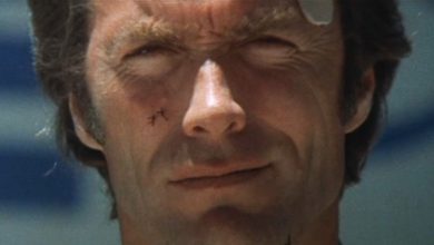 Harry Callahan dari Clint Eastwood terlihat dalam jarak dekat di Magnum Force