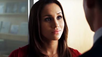 Rachel Zane dengan pakaian