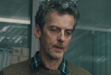Peter Capaldi sebagai Dokter WHO yang terlihat tertindas dalam Perang Dunia Z Z