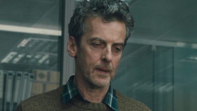 Peter Capaldi sebagai Dokter WHO yang terlihat tertindas dalam Perang Dunia Z Z