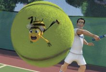 Barry B. Benson menempel pada bola tenis udara untuk hidup tersayang di film lebah