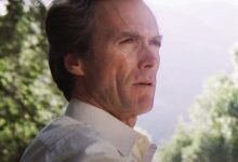 Clint Eastwood sebagai Harry Callahan tampak termenung dalam dampak mendadak