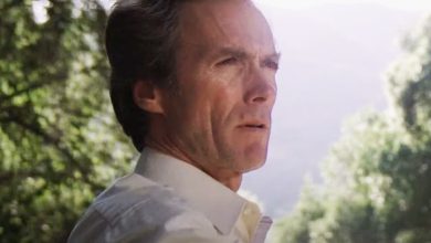 Clint Eastwood sebagai Harry Callahan tampak termenung dalam dampak mendadak