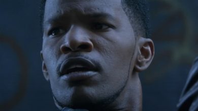 Jamie Foxx sebagai Alvin tampak khawatir dalam umpan