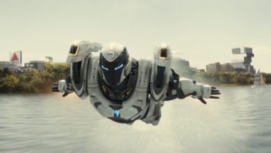 Riri Williams dari Dominique Thorne Terbang di Power Armor di Ironheart