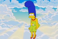 Marge melihat ke bawah dari surga di Simpsons