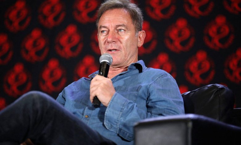 Jason Isaacs di 2024 Rose City Comic Con Con
