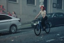 VanMoof kembali dengan E-Bike Kustom dan Jaringan Perbaikan Rebooted baru